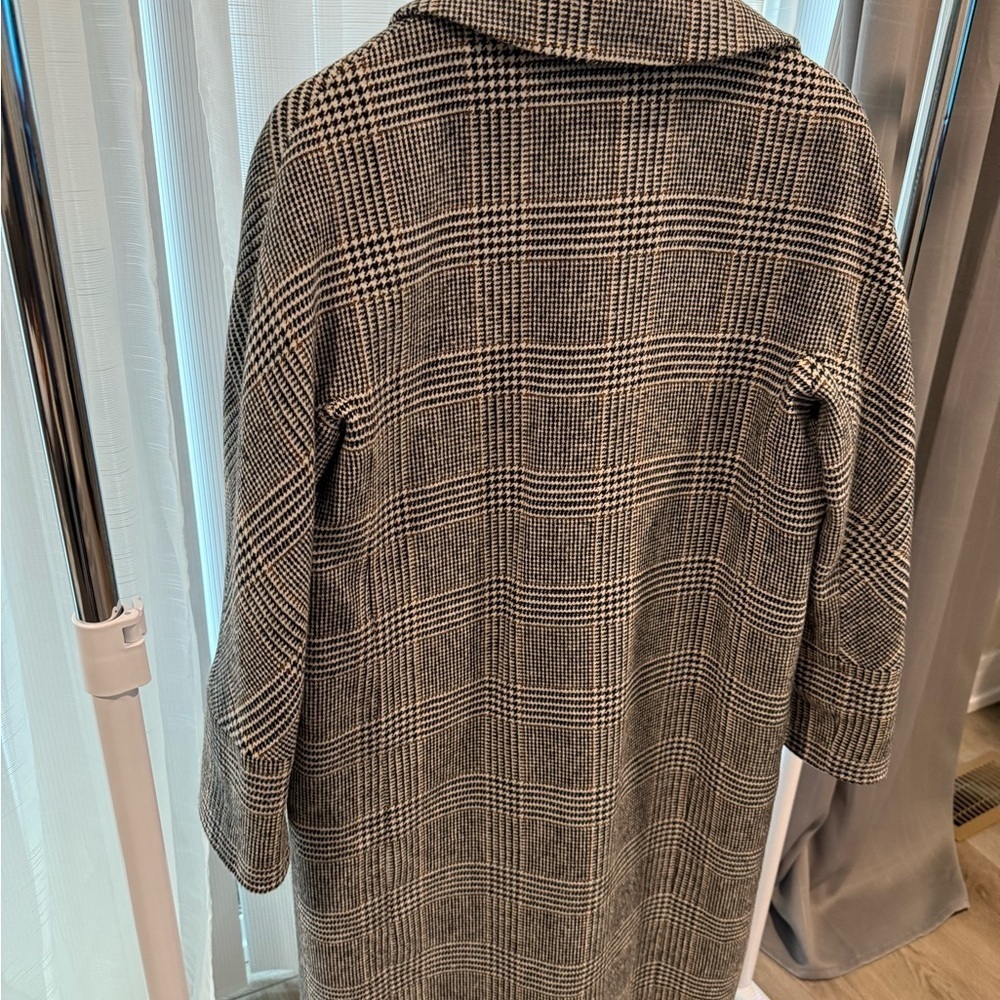 Women's Black and White winter wool Coat - Picture 4 of 9
